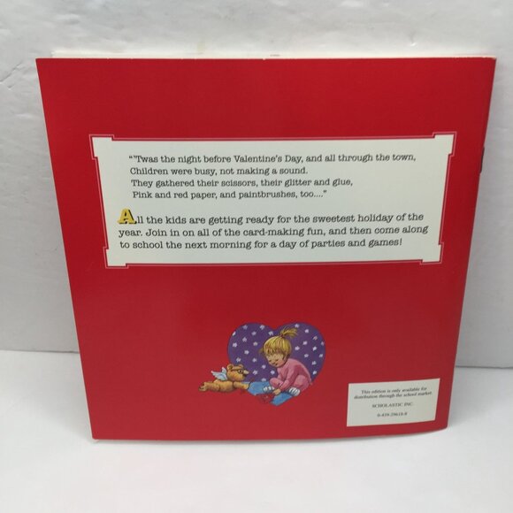 Vintage Lot 3 Kids Books Valentine's Day Spider Saved Night Before Search & Find - Picture 12 of 16